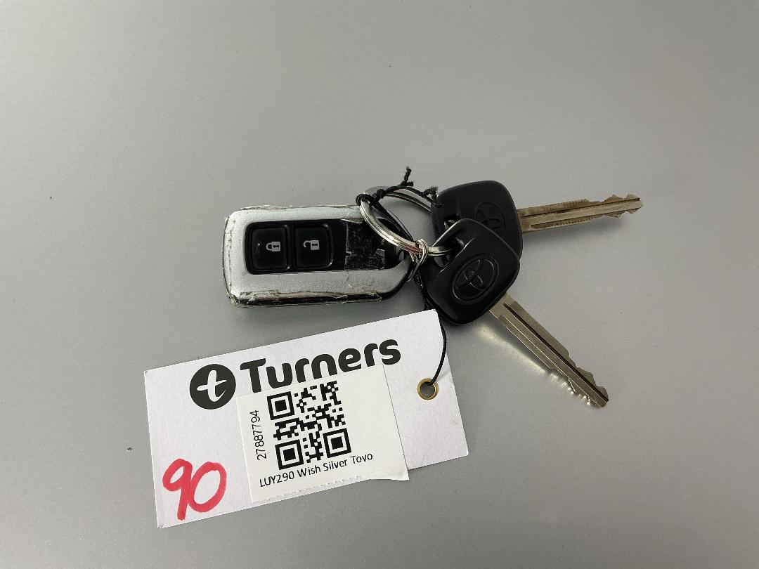 Photo '22' of Toyota Wish