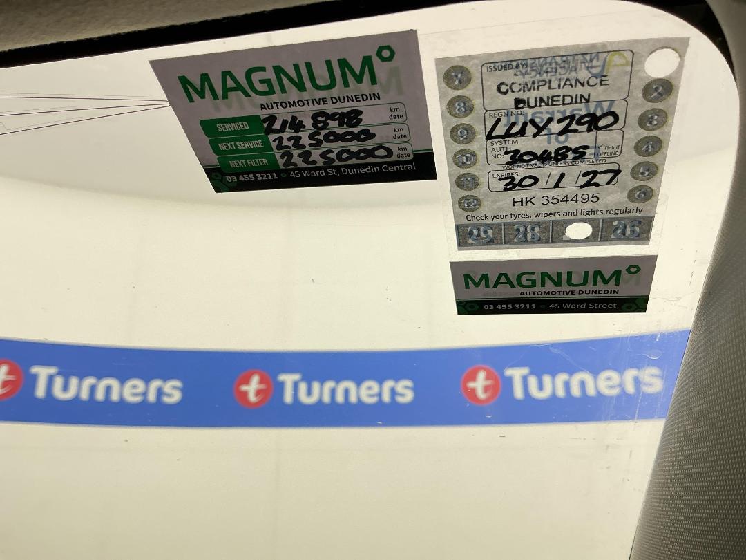 Photo '25' of Toyota Wish