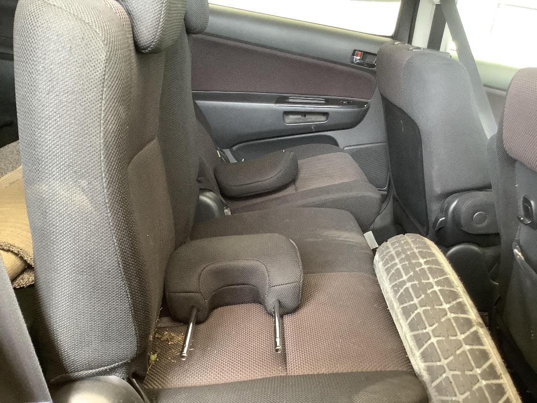 Photo '7' of Toyota Wish Photo '7' of Toyota Wish