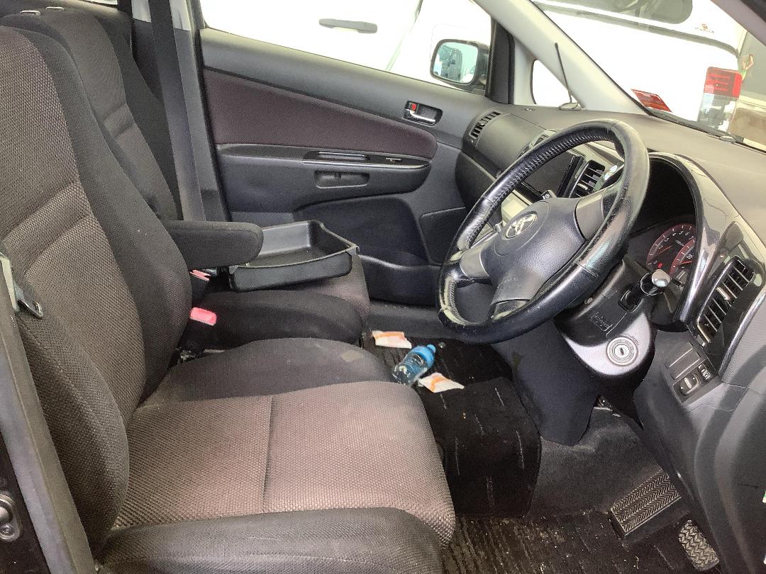 Photo '8' of Toyota Wish Photo '8' of Toyota Wish