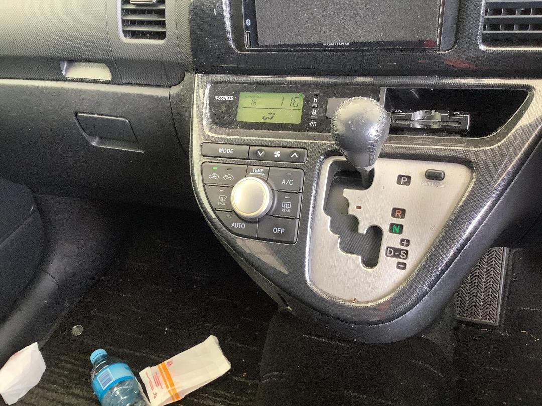 Photo '14' of Toyota Wish Photo '14' of Toyota Wish