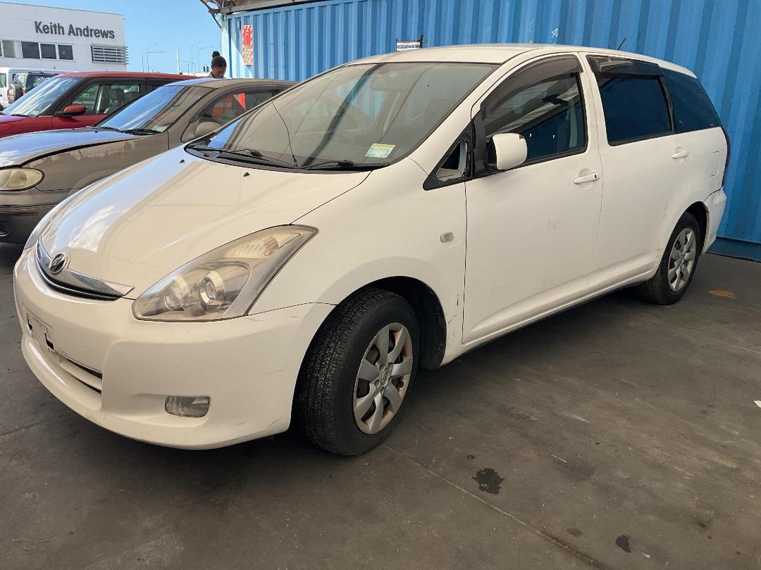 Photo '3' of Toyota Wish Photo '3' of Toyota Wish