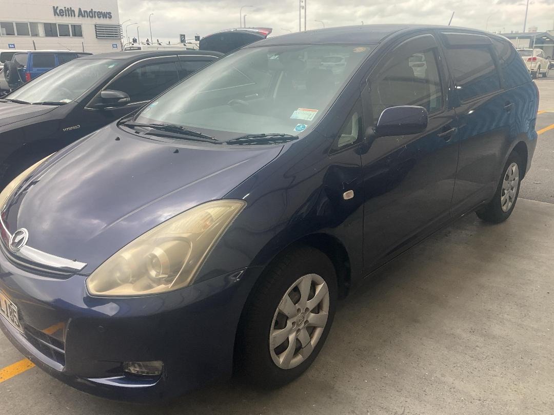 Photo '3' of Toyota Wish Photo '3' of Toyota Wish