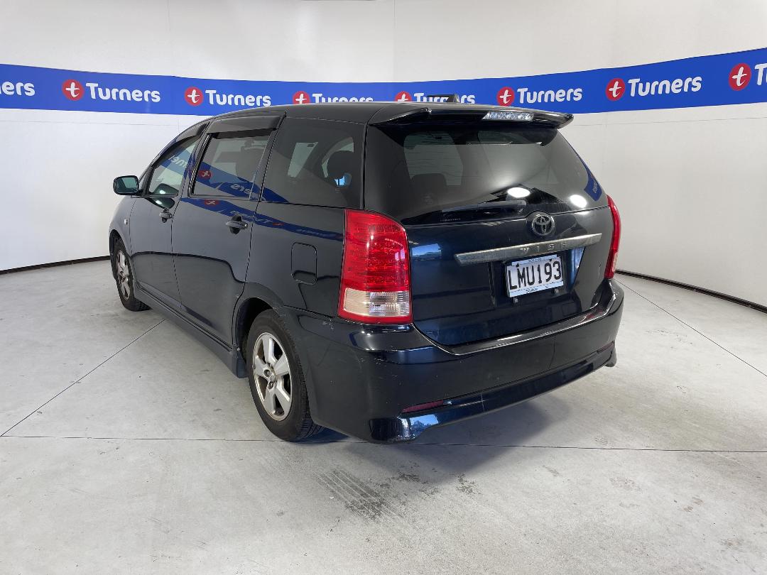 Photo '4' of Toyota Wish