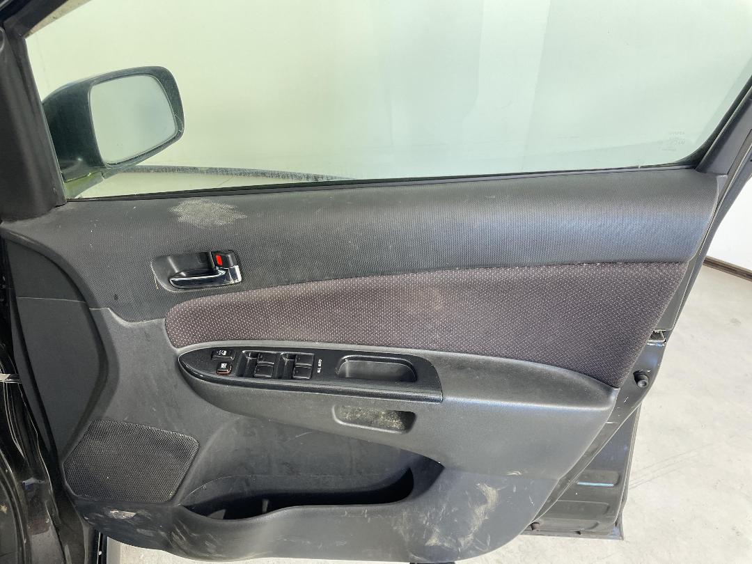 Photo '13' of Toyota Wish