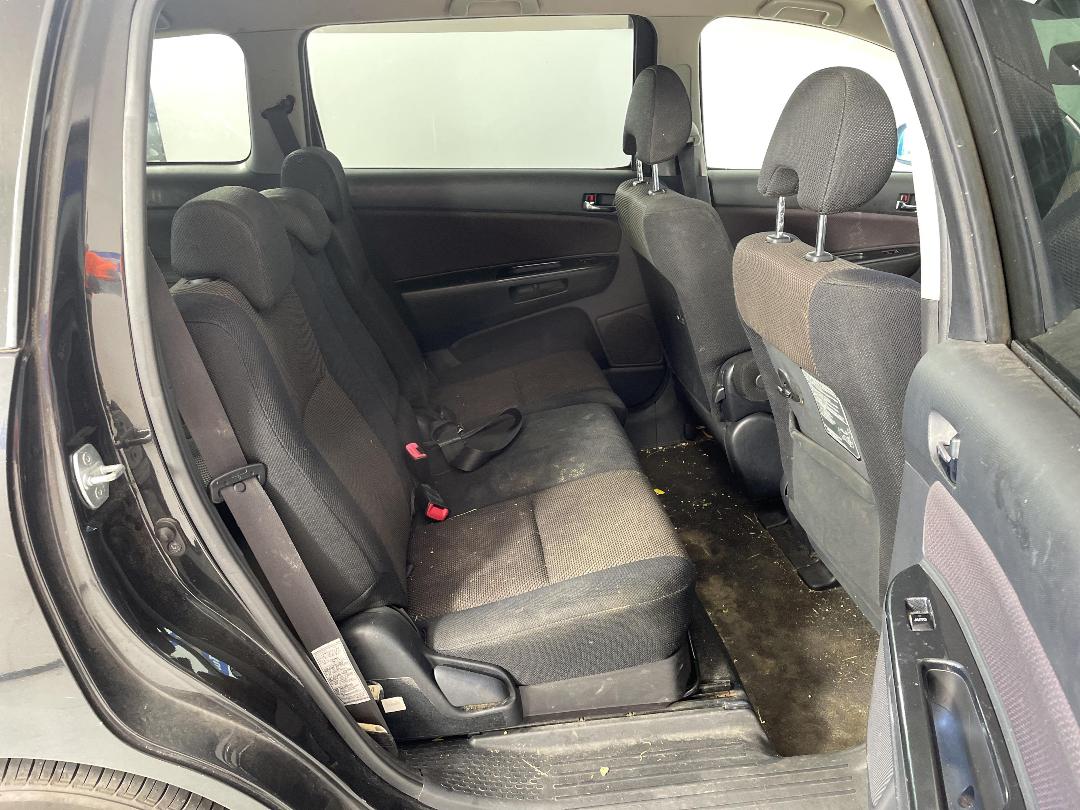 Photo '18' of Toyota Wish