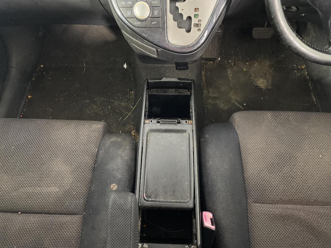 Photo '16' of Toyota Wish