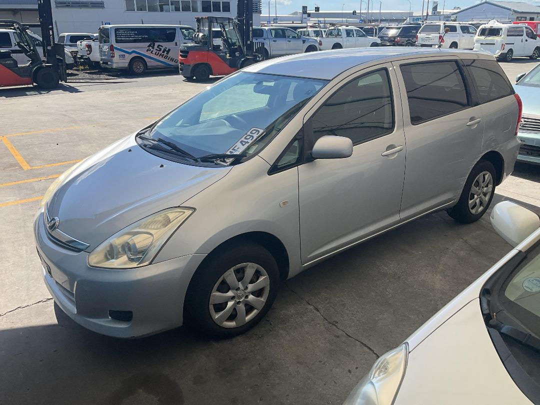 Photo '6' of Toyota Wish