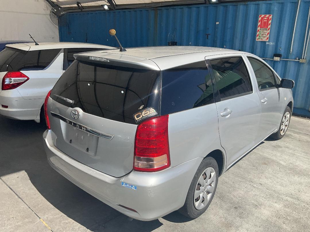 Photo '12' of Toyota Wish