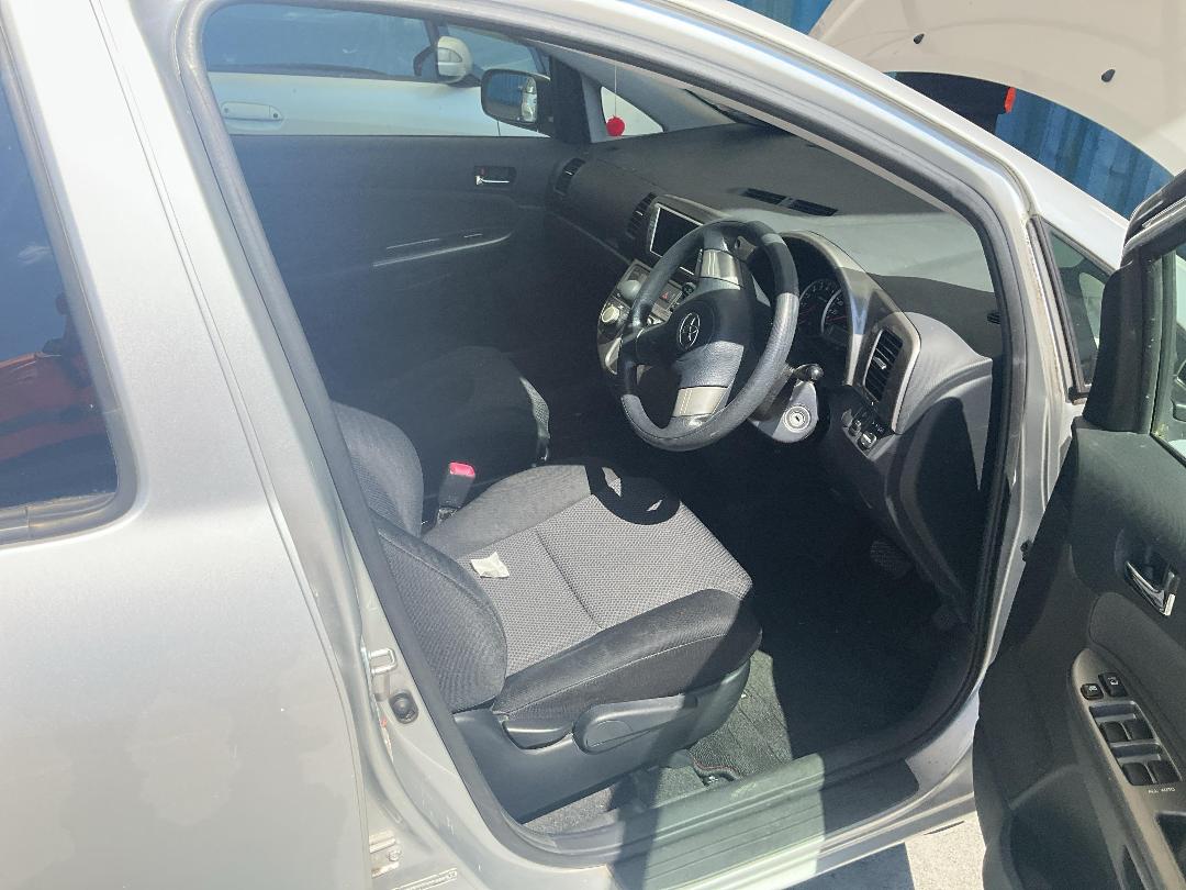 Photo '20' of Toyota Wish