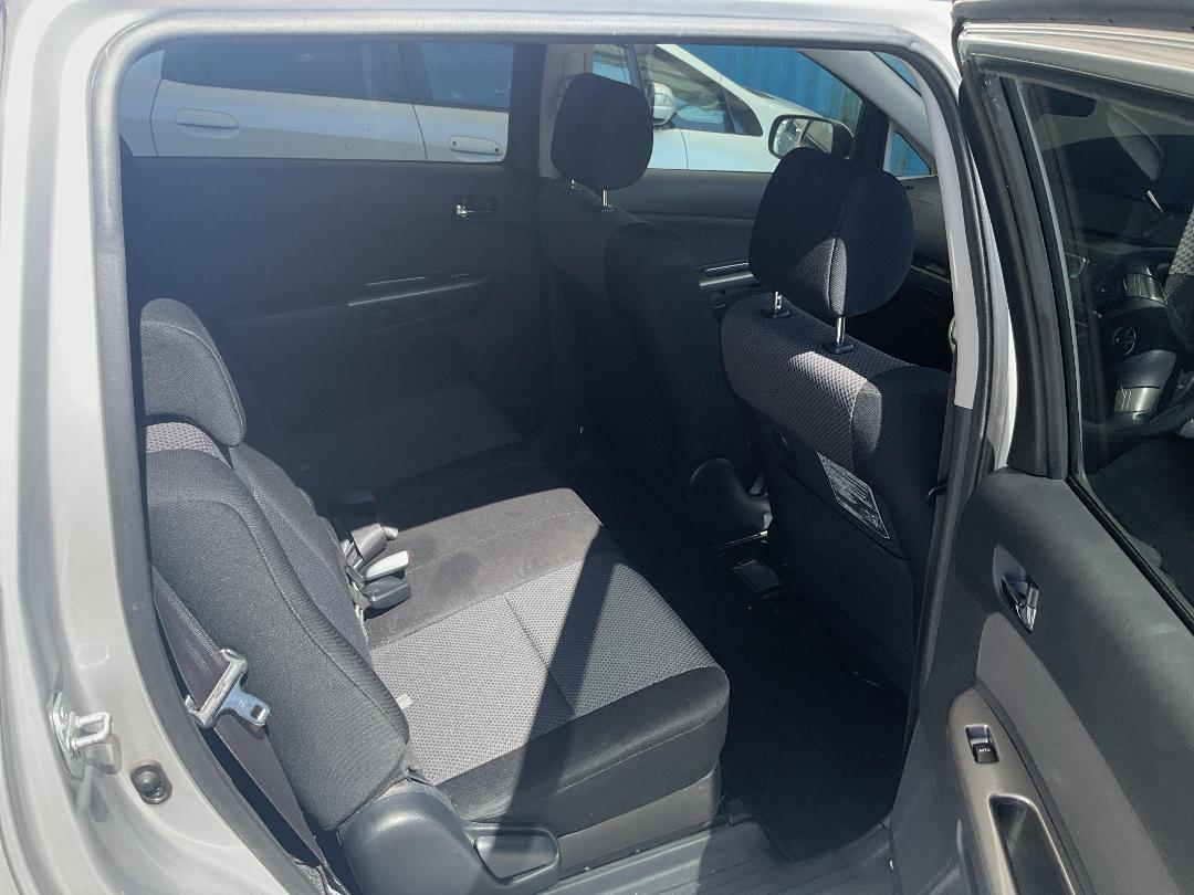 Photo '21' of Toyota Wish