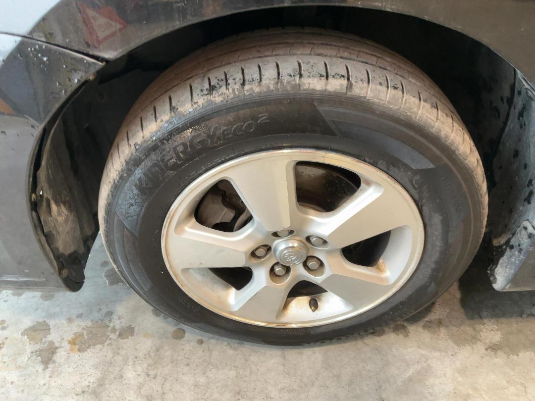 Photo '15' of Toyota Wish