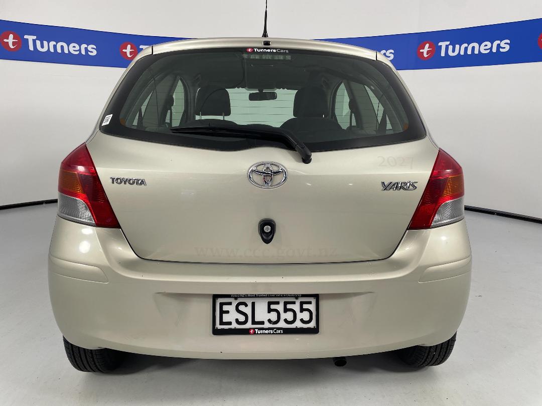 Photo '6' of Toyota Yaris