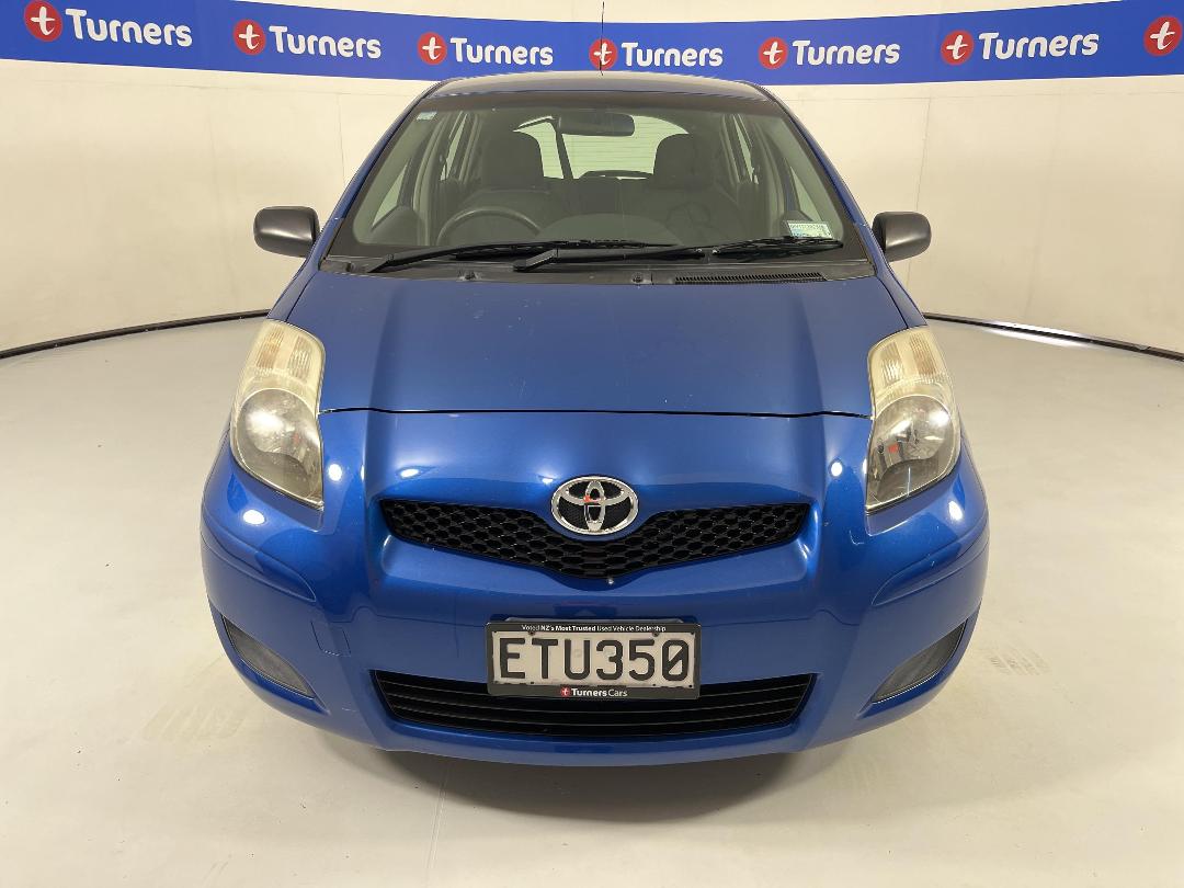 Photo '2' of Toyota Yaris Photo '2' of Toyota Yaris