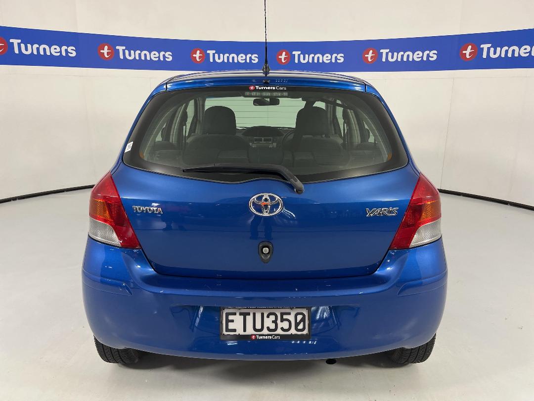 Photo '6' of Toyota Yaris Photo '6' of Toyota Yaris