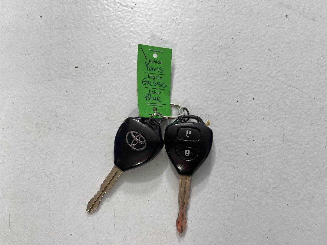 Photo '22' of Toyota Yaris Photo '22' of Toyota Yaris