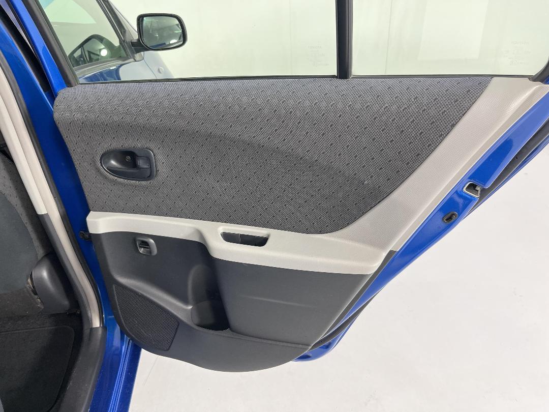 Photo '19' of Toyota Yaris Photo '19' of Toyota Yaris