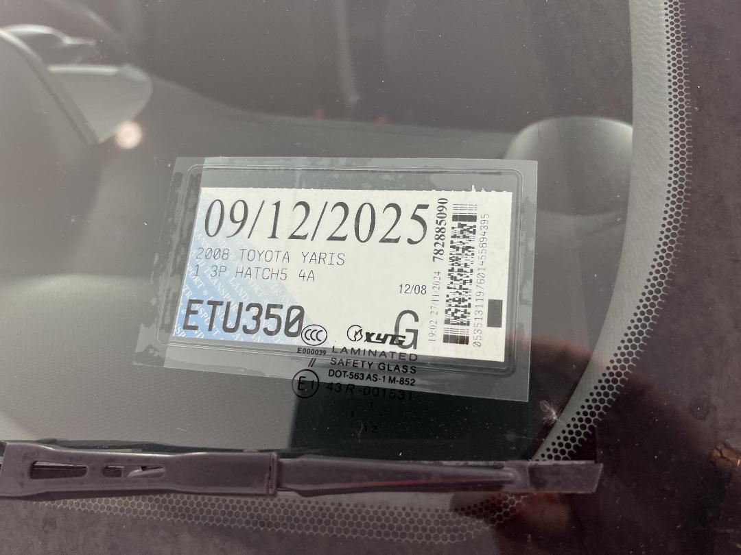 Photo '24' of Toyota Yaris Photo '24' of Toyota Yaris