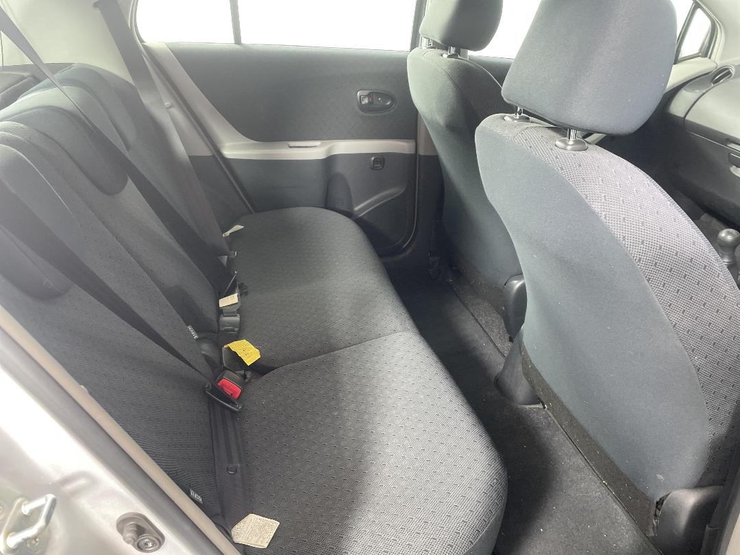 Photo '20' of Toyota Yaris