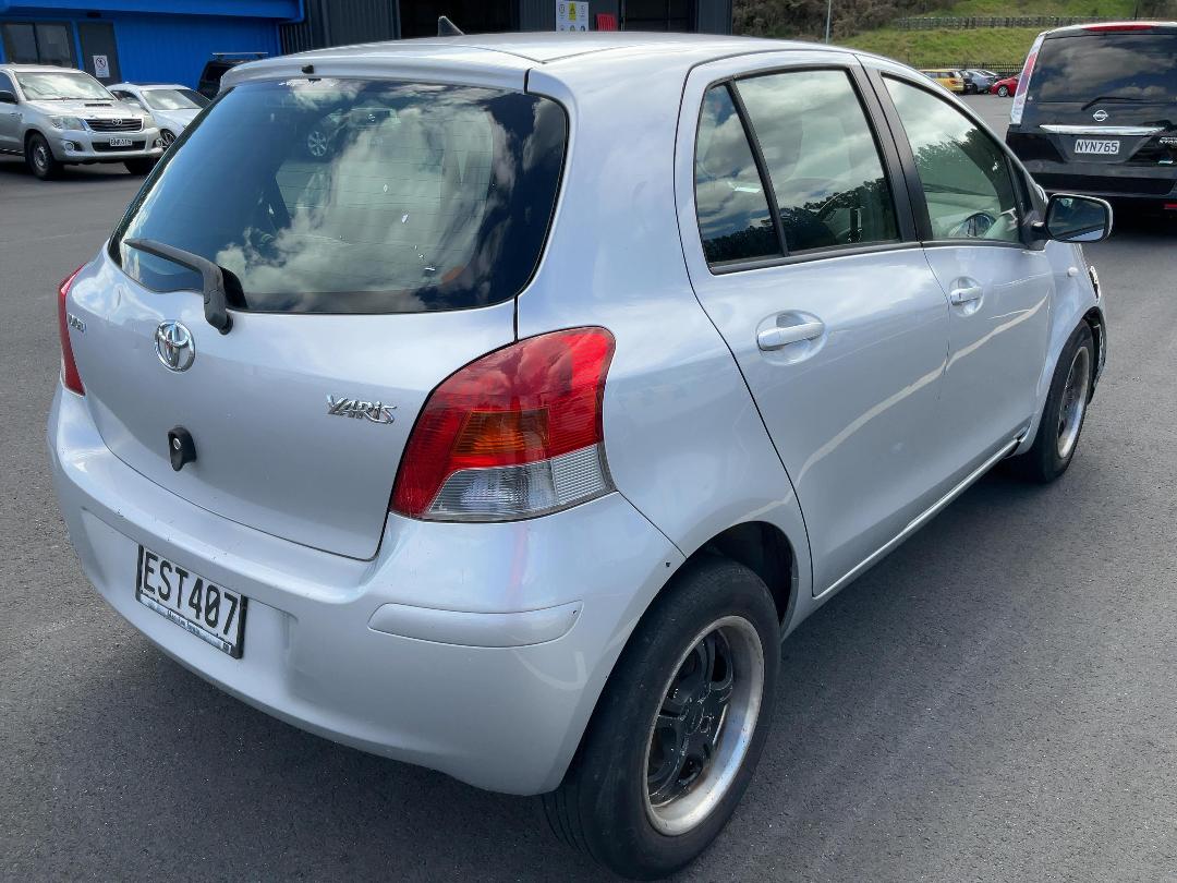 Photo '7' of Toyota Yaris Photo '7' of Toyota Yaris