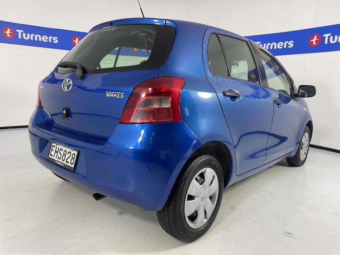 Photo '7' of Toyota Yaris