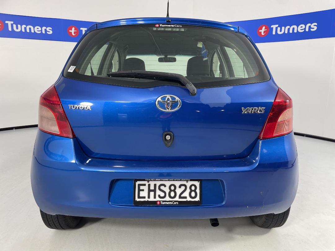 Photo '6' of Toyota Yaris