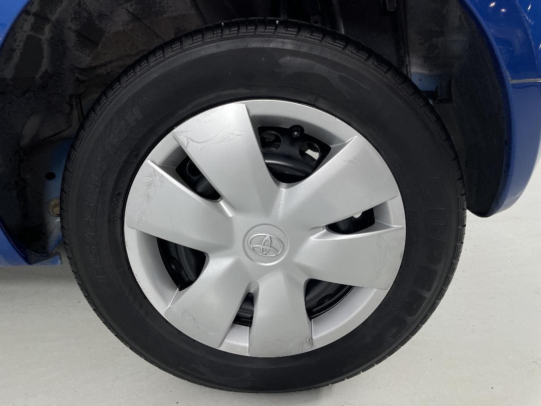 Photo '11' of Toyota Yaris