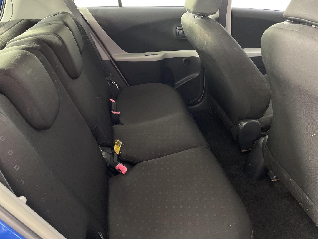 Photo '20' of Toyota Yaris