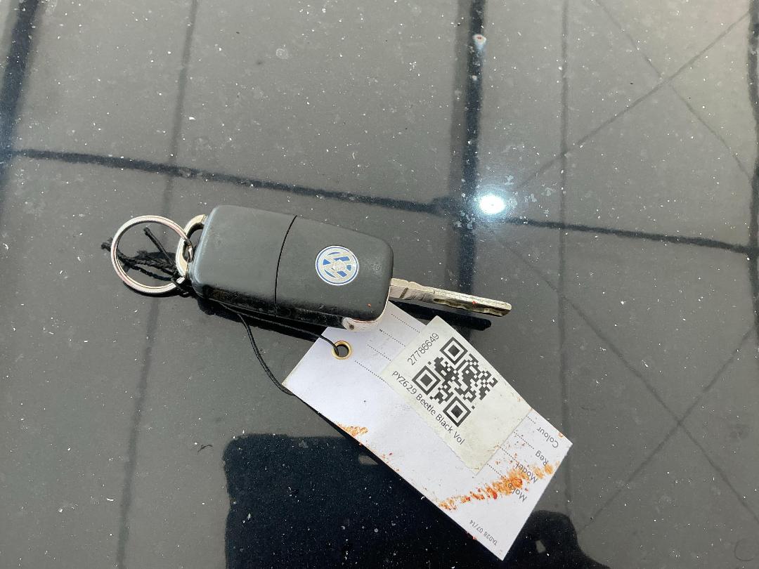 Photo '14' of Volkswagen Beetle Photo '14' of Volkswagen Beetle