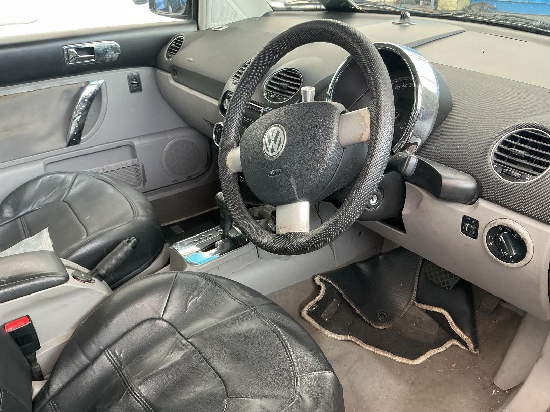 Photo '8' of Volkswagen Beetle Photo '8' of Volkswagen Beetle