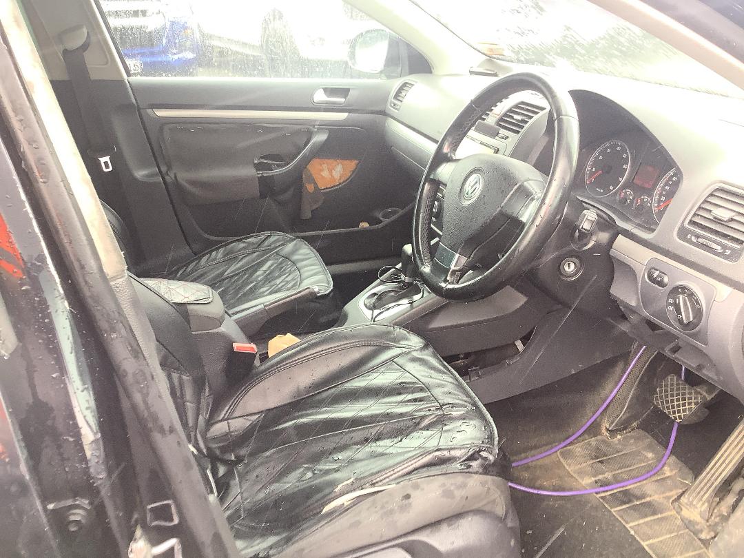 Photo '13' of Volkswagen Golf