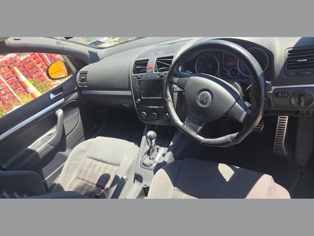 Photo '20' of Volkswagen Golf GTI