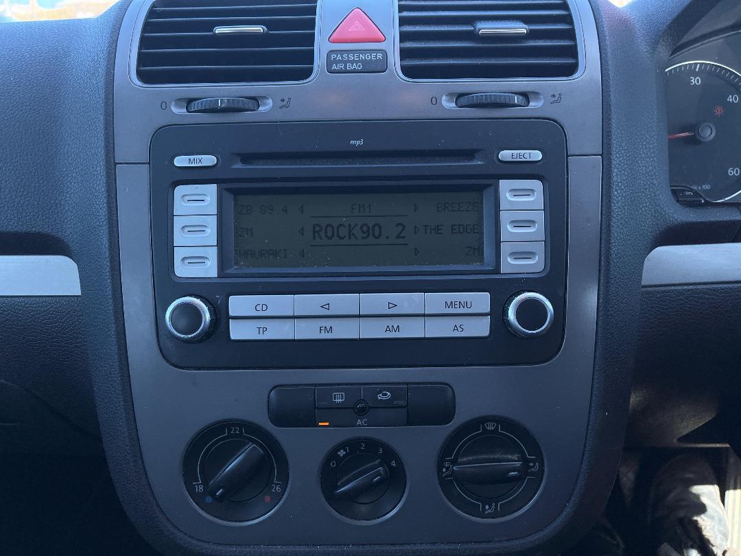 Photo '18' of Volkswagen Golf TDI