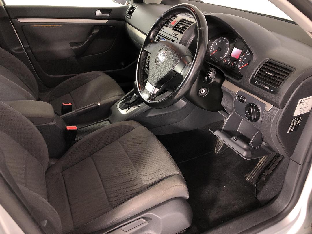 Photo '16' of Volkswagen Golf