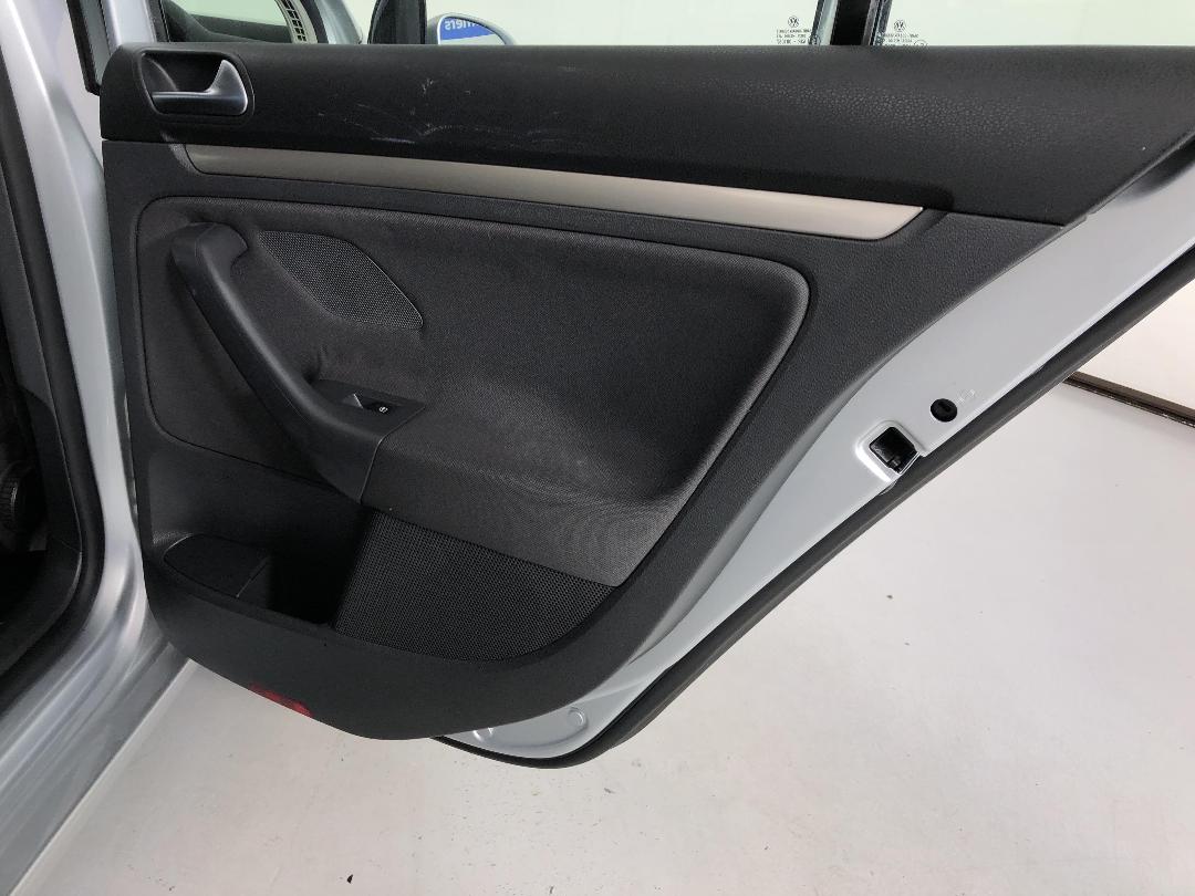 Photo '19' of Volkswagen Golf