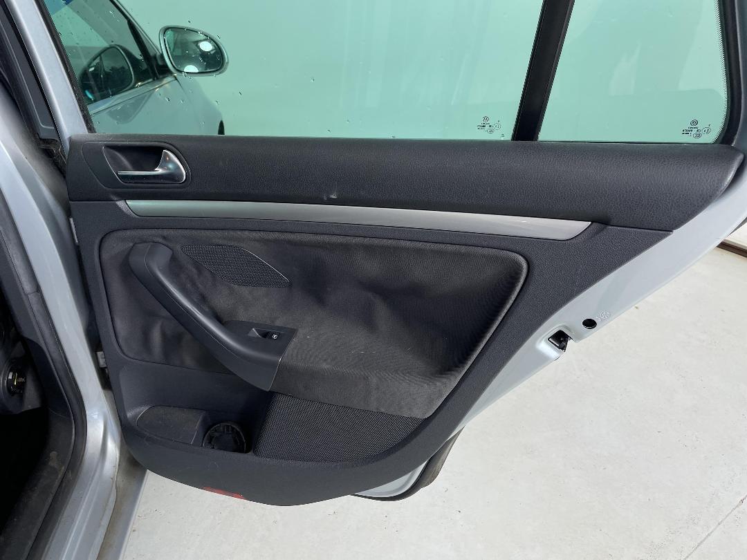 Photo '19' of Volkswagen Golf Photo '19' of Volkswagen Golf