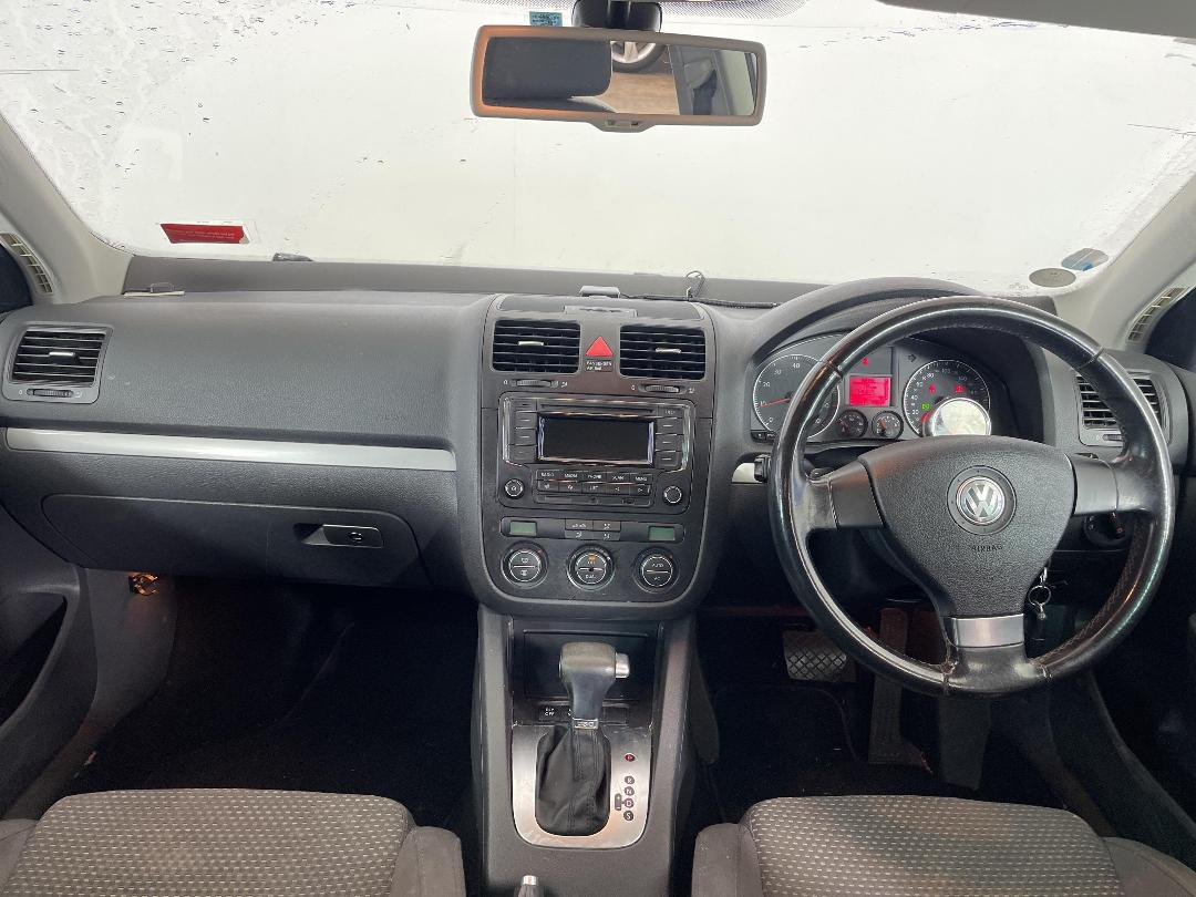 Photo '17' of Volkswagen Golf Photo '17' of Volkswagen Golf