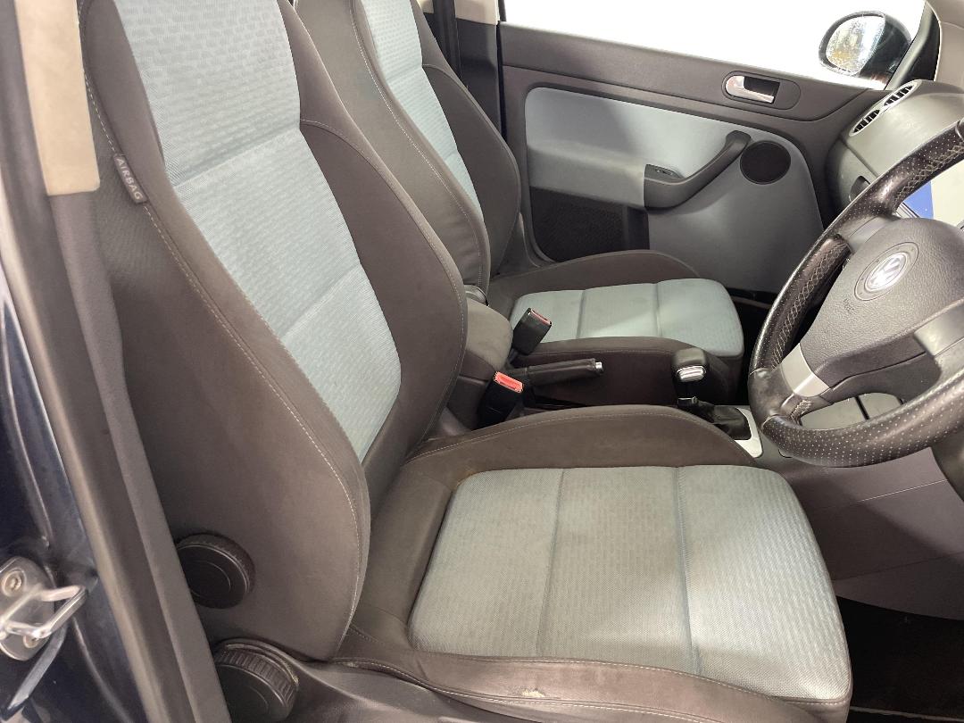 Photo '14' of Volkswagen Golf