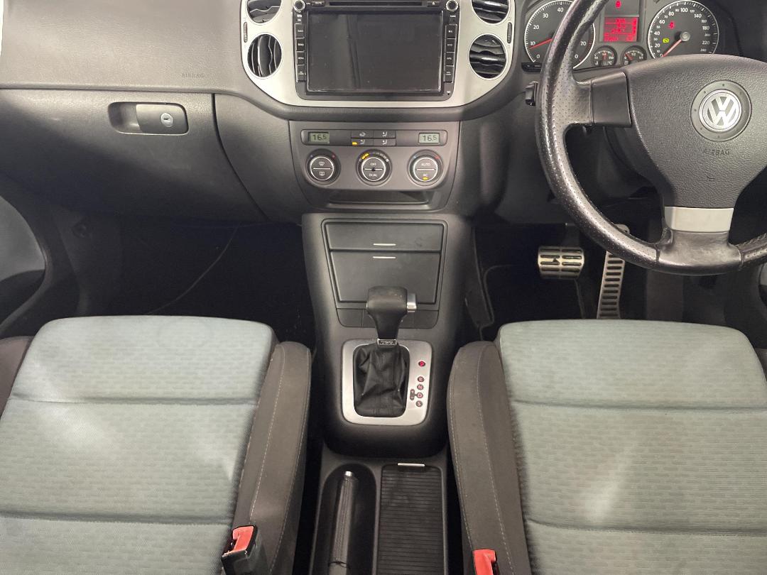 Photo '16' of Volkswagen Golf