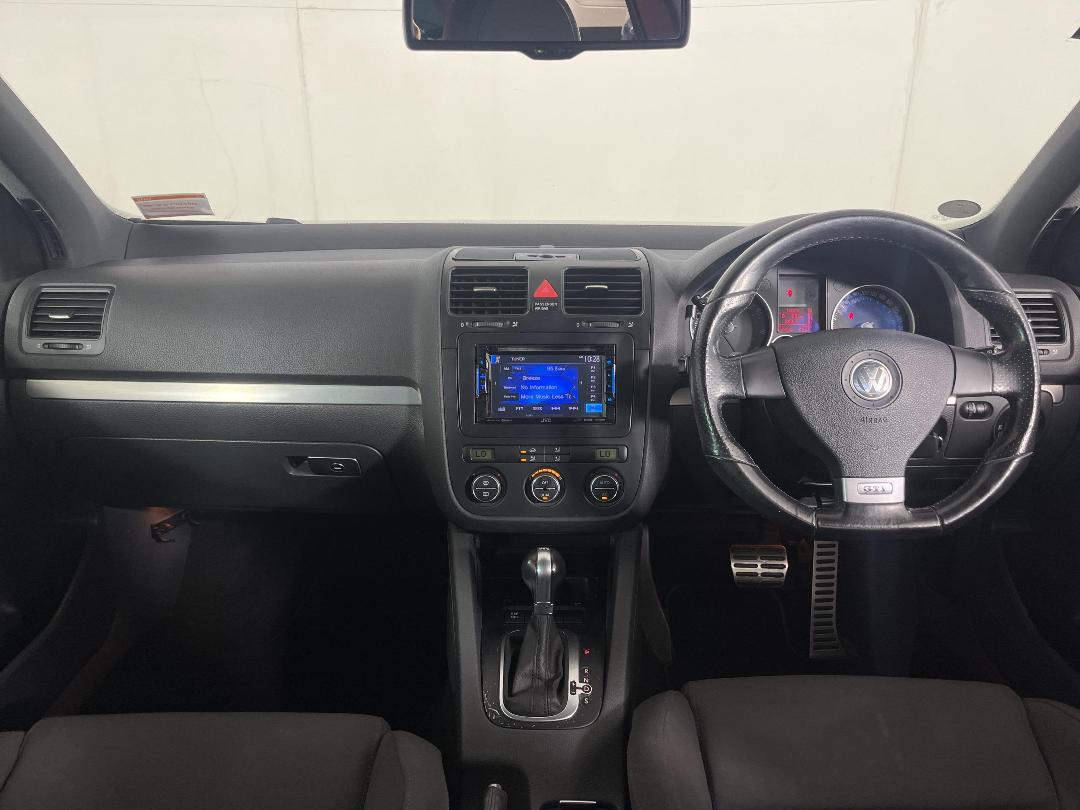 Photo '17' of Volkswagen Golf