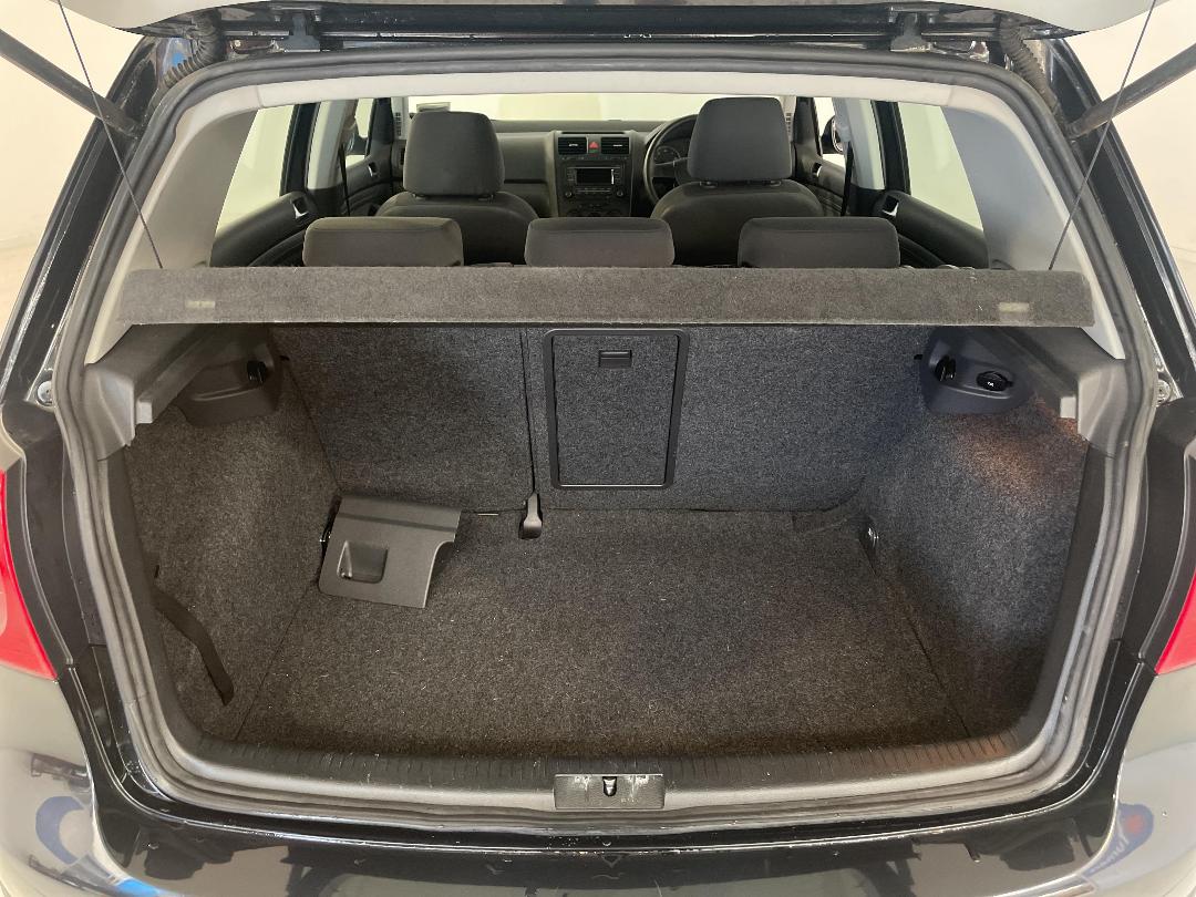 Photo '14' of Volkswagen Golf