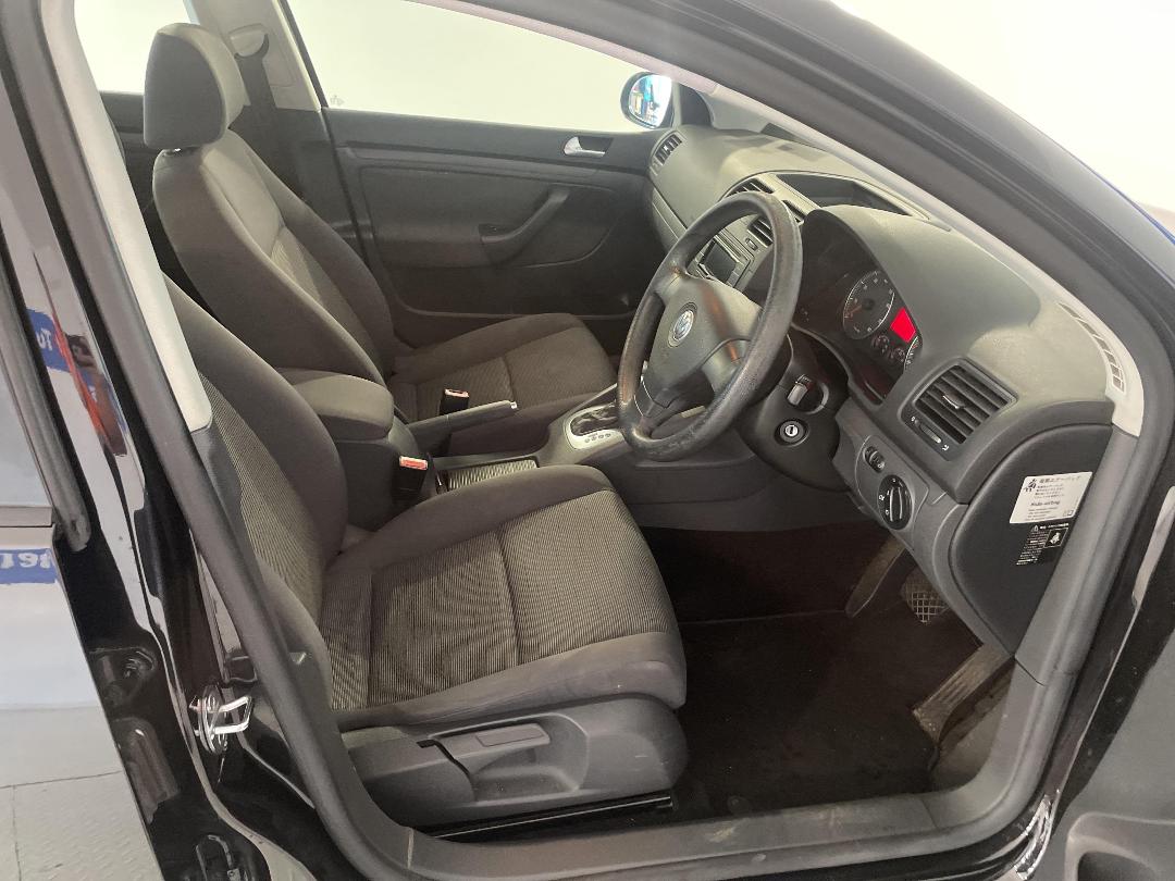 Photo '16' of Volkswagen Golf