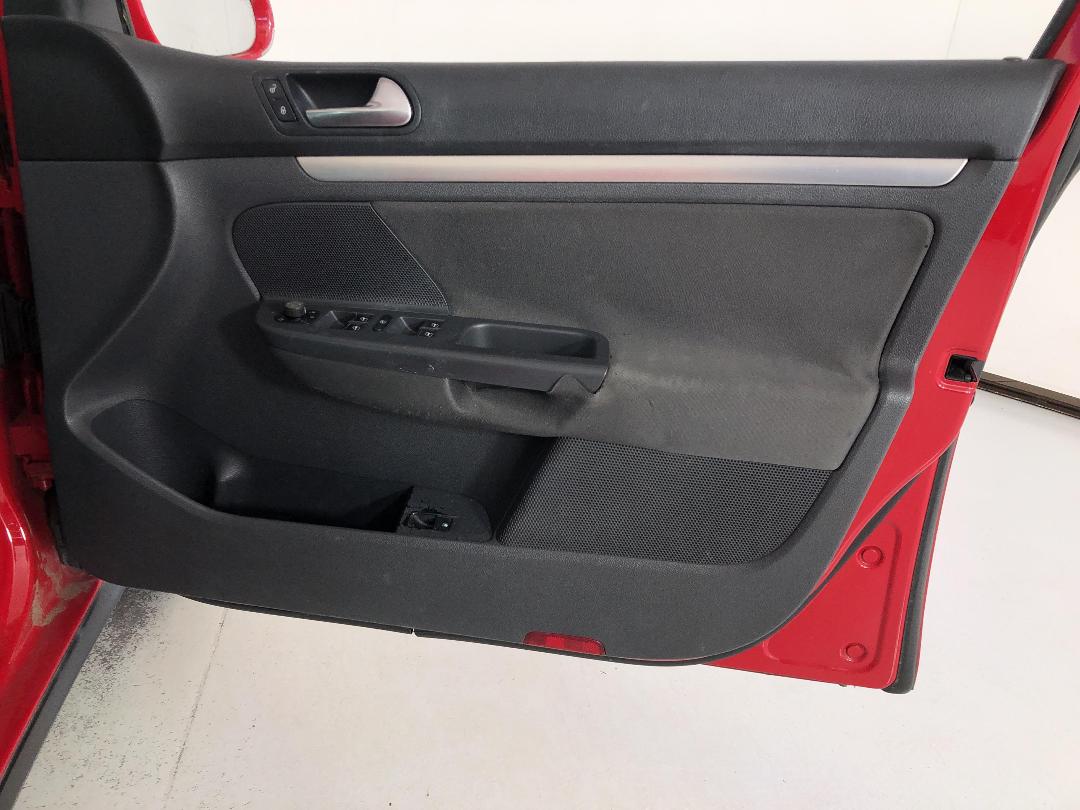 Photo '15' of Volkswagen Golf Photo '15' of Volkswagen Golf