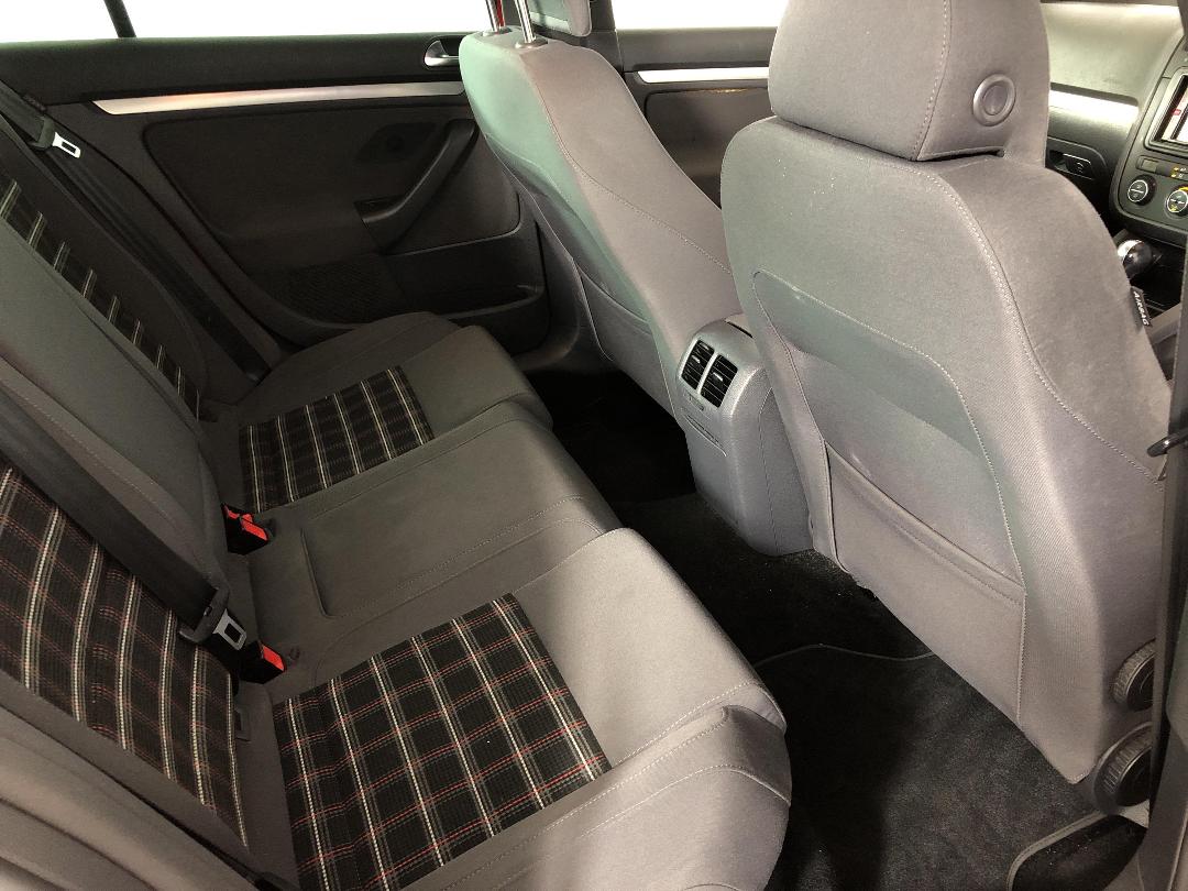 Photo '20' of Volkswagen Golf Photo '20' of Volkswagen Golf