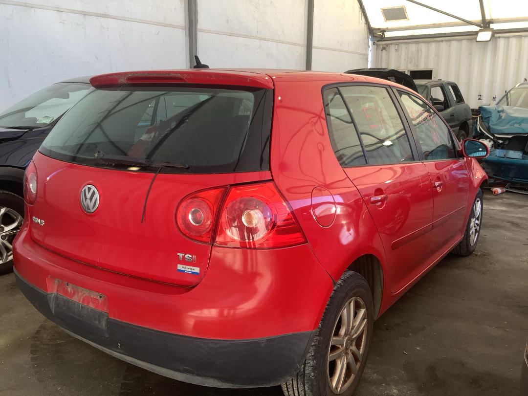 Photo '6' of Volkswagen Golf TSI