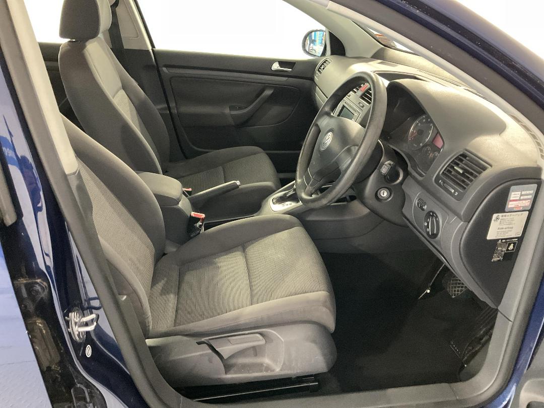 Photo '16' of Volkswagen Golf Photo '16' of Volkswagen Golf