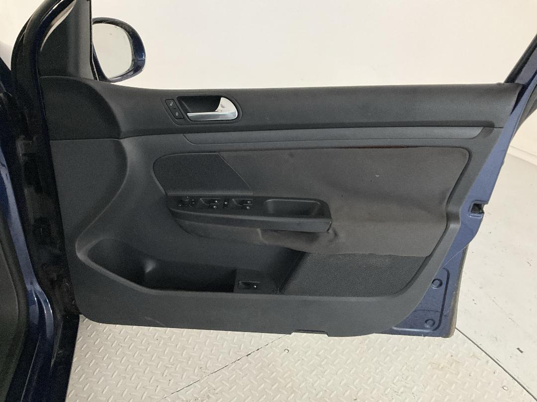 Photo '15' of Volkswagen Golf Photo '15' of Volkswagen Golf