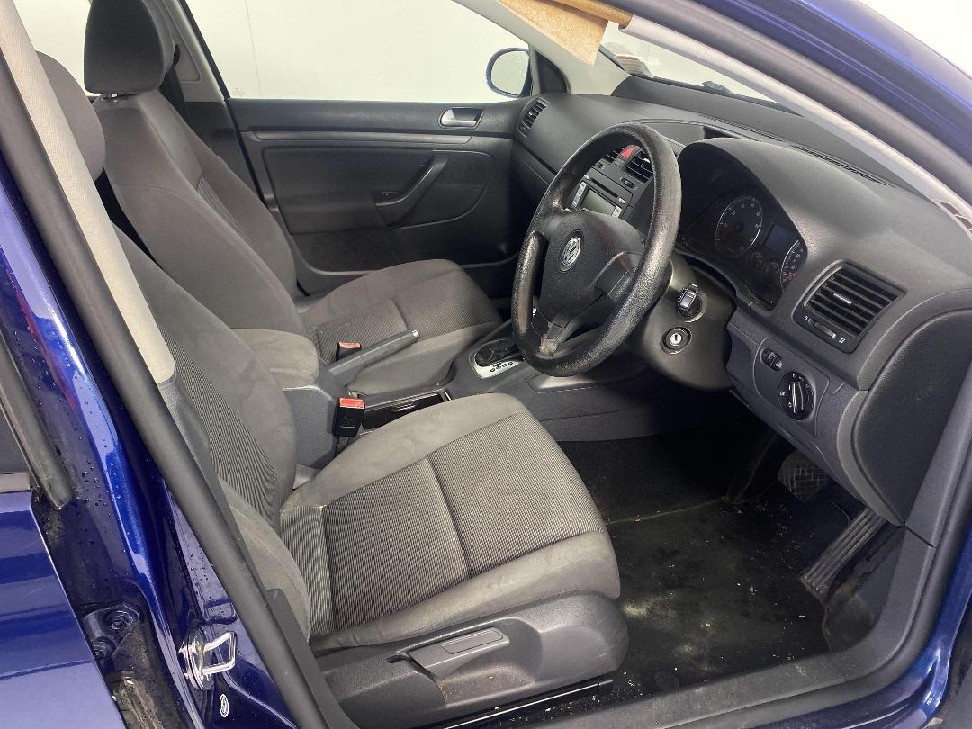 Photo '16' of Volkswagen Golf