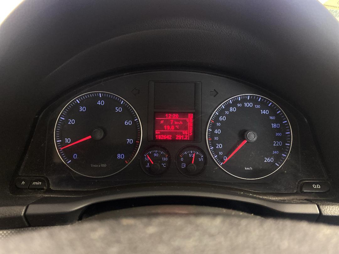 Photo '21' of Volkswagen Golf