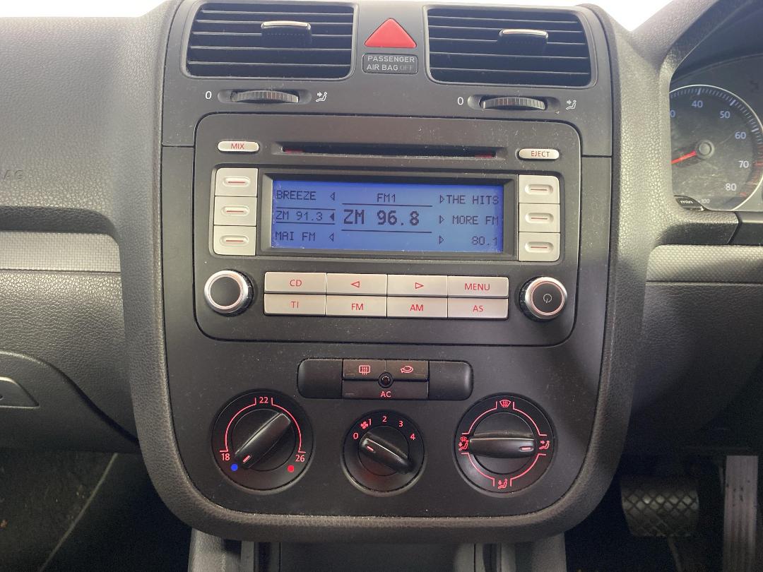 Photo '18' of Volkswagen Golf